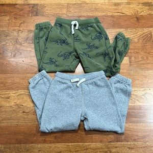 Lot of 2 Carter’s boys sweatpants 5T with working drawstring